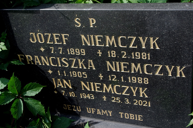 Jan Niemczyk 1943 Bielsko-Biała katedra - Grobonet - Wyszukiwarka osób pochowanych