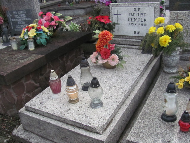 Grób Tadeusz Cempla 